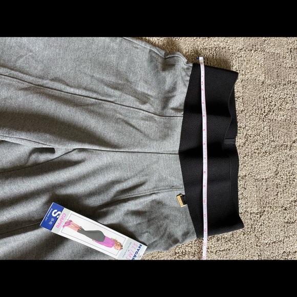 Nygard Slims Capri Pants - Picture 5 of 8